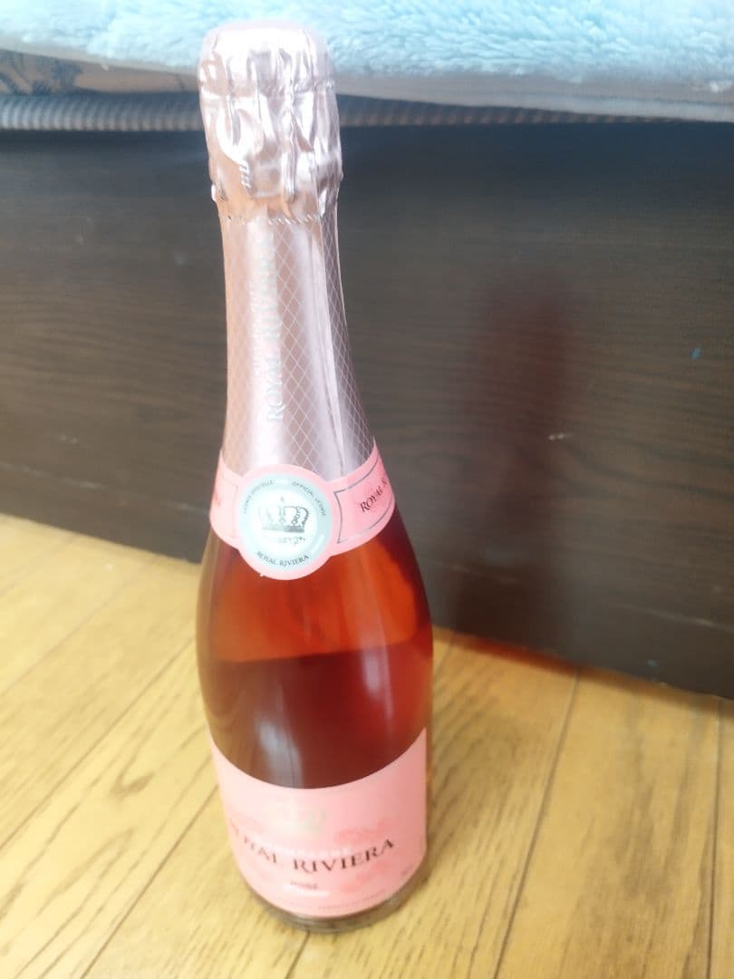 ロイヤルリビエラ　ロゼ　シャンパン