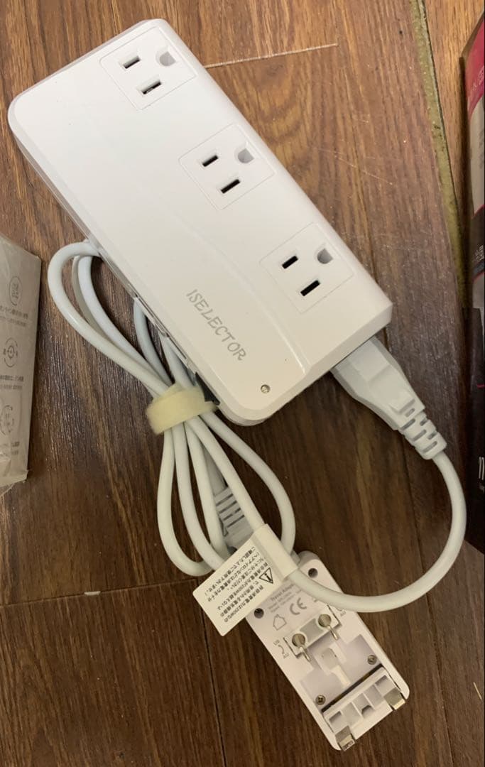 海外で使える延長コード・翻訳機（Timekettl M2）・ドライヤー