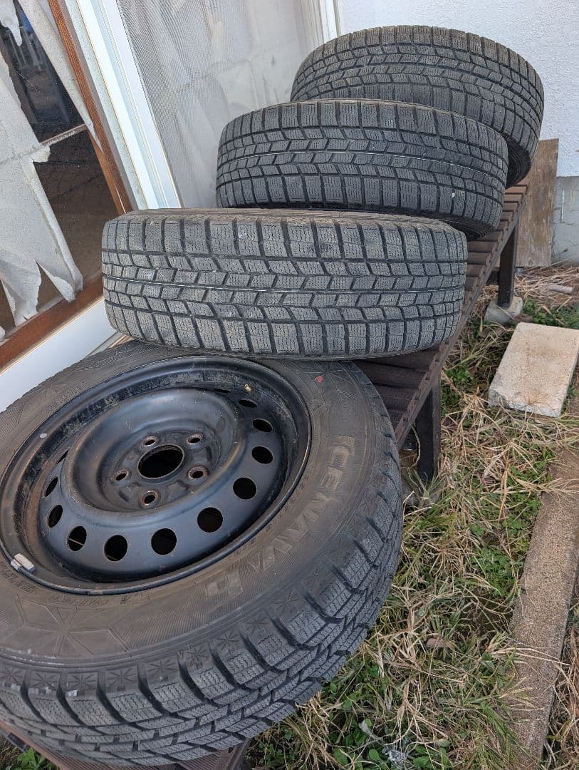 バリ溝 195/65R15 グッドイヤー スタッドレスタイヤ 引取限定です。