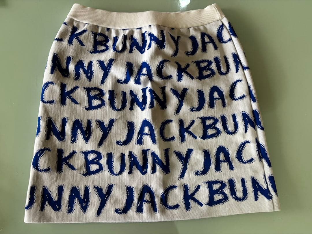 0サイズ新品未使用Jack Bunnyセットアップ　セータースカート