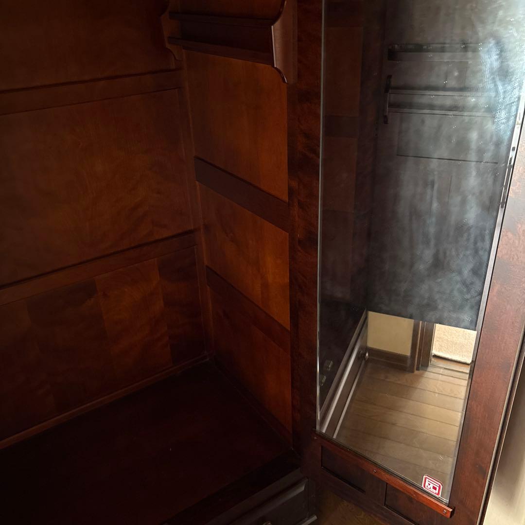 ダークブラウン扉付き収納　北海道民藝家具　洋タンス