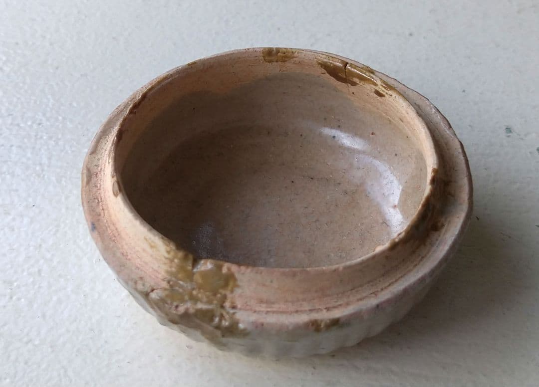 香合 古支那陽刻 香盒