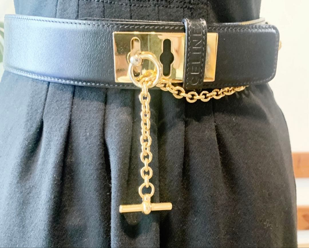 ⭐︎CELINE ヴィンテージマンテルブラックレザーベルト ゴールド金具