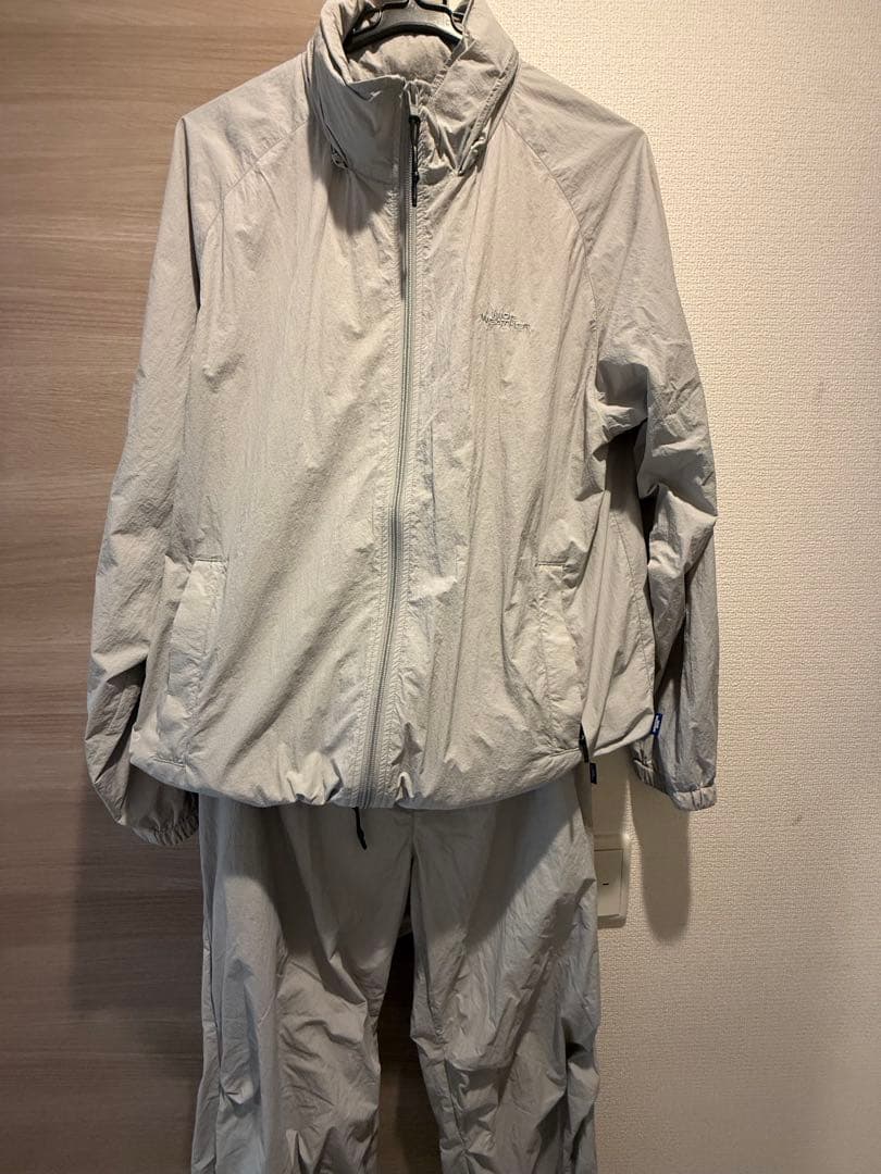 ＜NICE WEATHER＞ナイロン スタンドブルゾンセットアップ　ライトグレー
