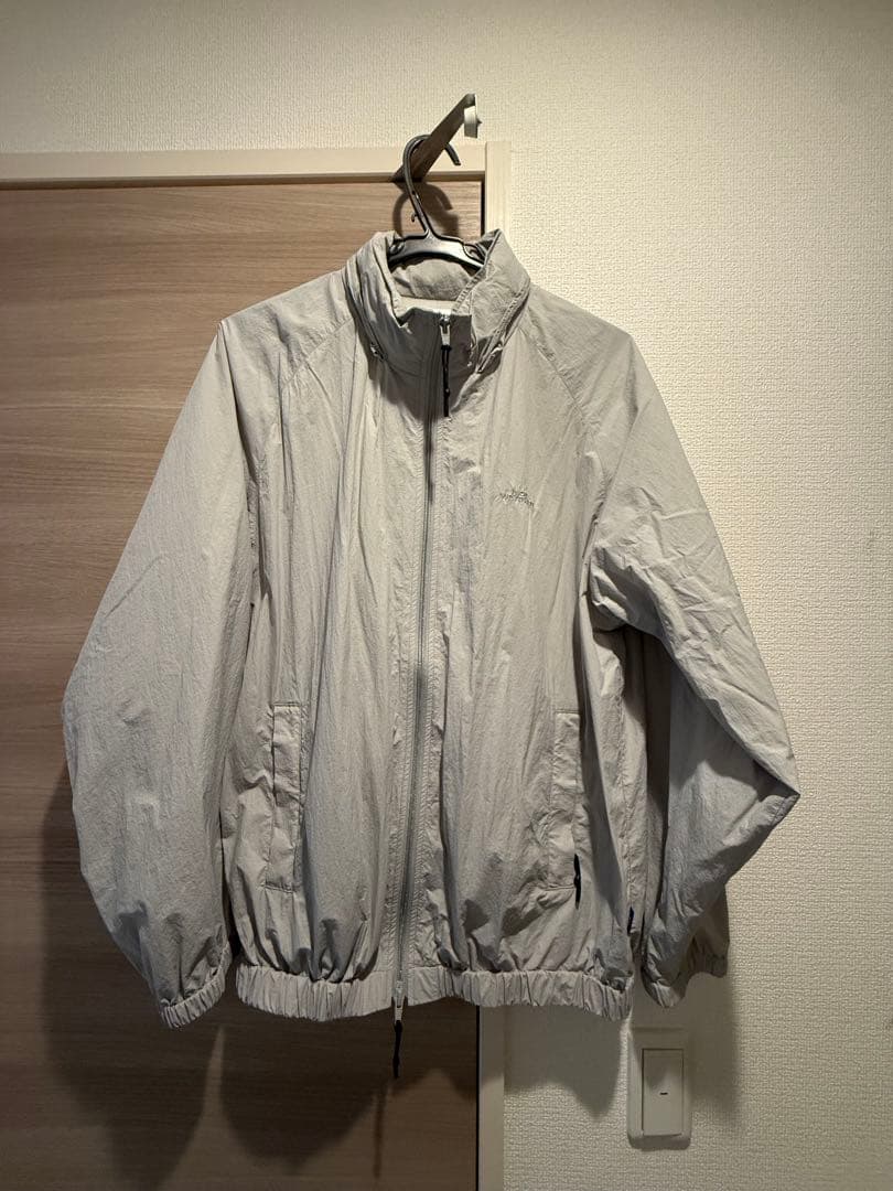 ＜NICE WEATHER＞ナイロン スタンドブルゾンセットアップ　ライトグレー