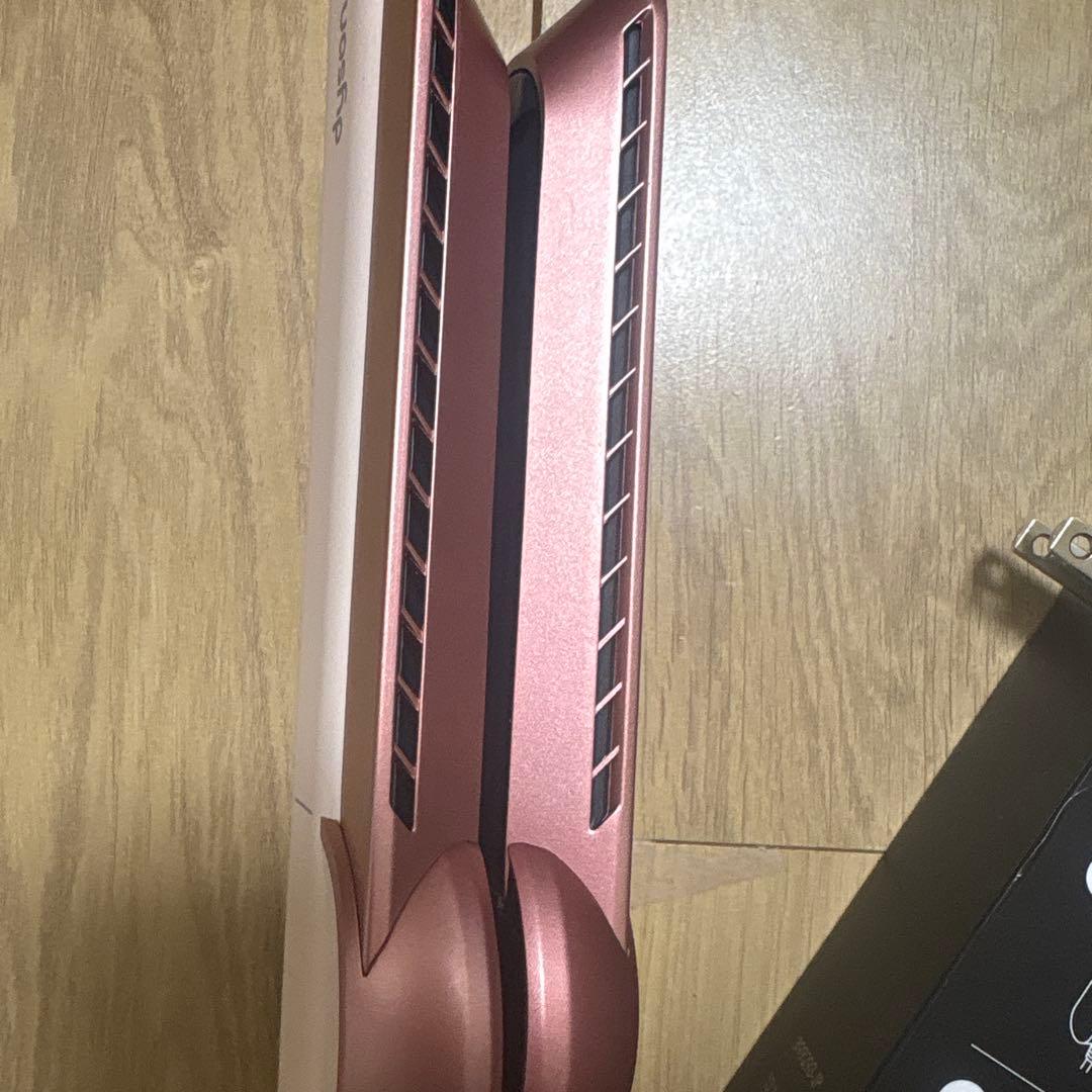 ダイソンヘアストレイトナー