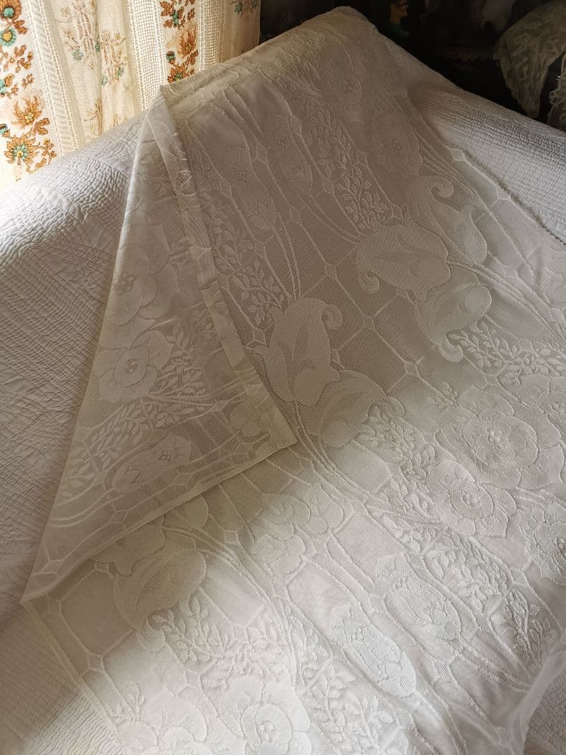 アンティーク マドラスレース アールヌーヴォー花紋 格子枠 カーテンパネルクロス