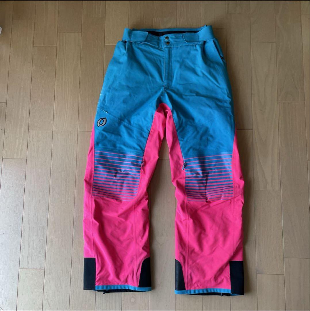 オンヨネ　ONYONE スキーウェア　デモチーム　サイズO 中古