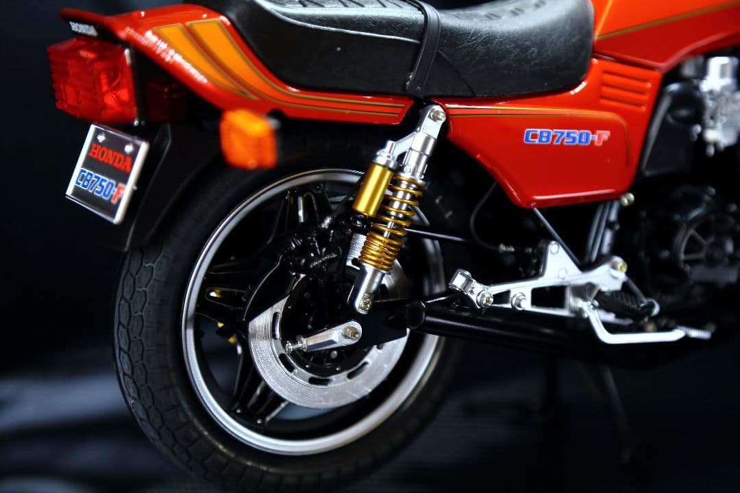 タミヤ1/6 HONDA CB750Fバリバリ伝説巨摩郡仕様　プラモデル完成品