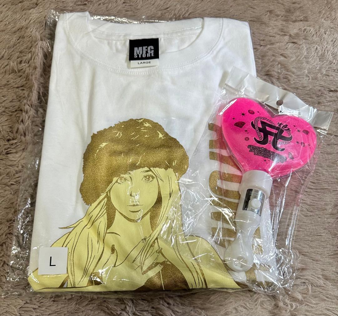 【新品未使用】浜崎あゆみMFCコラボTシャツ北京限定（白）ペンライト付き