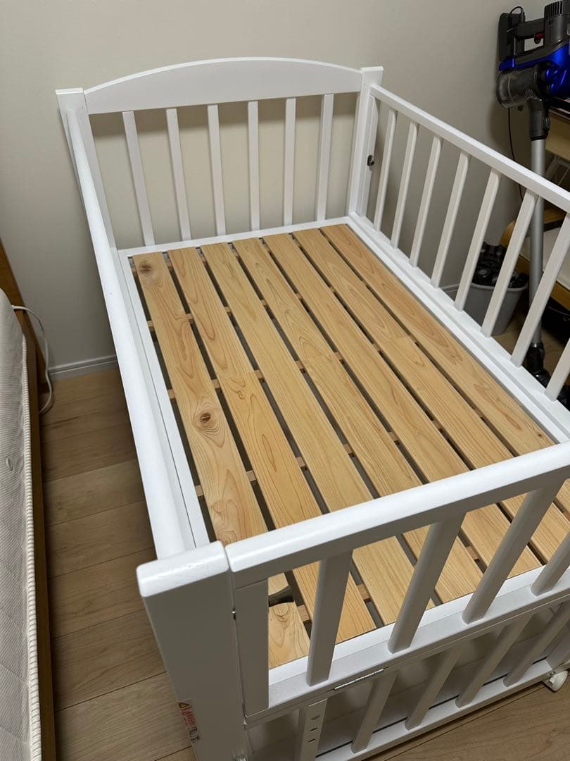 ヤマサキ国産スリーオープンベビーベッド ビーサイドDX-270W