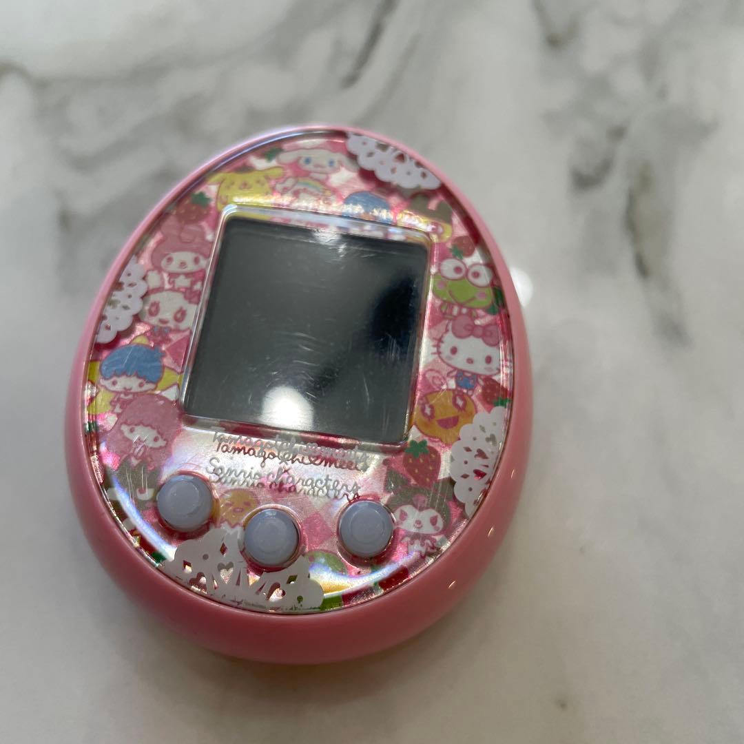 たまごっちみーつ　サンリオ　ピンク