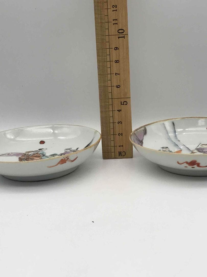 清同治時代 【同治年製 】在銘 粉彩三星人物文盤一対 人物物語文皿 (C-50)