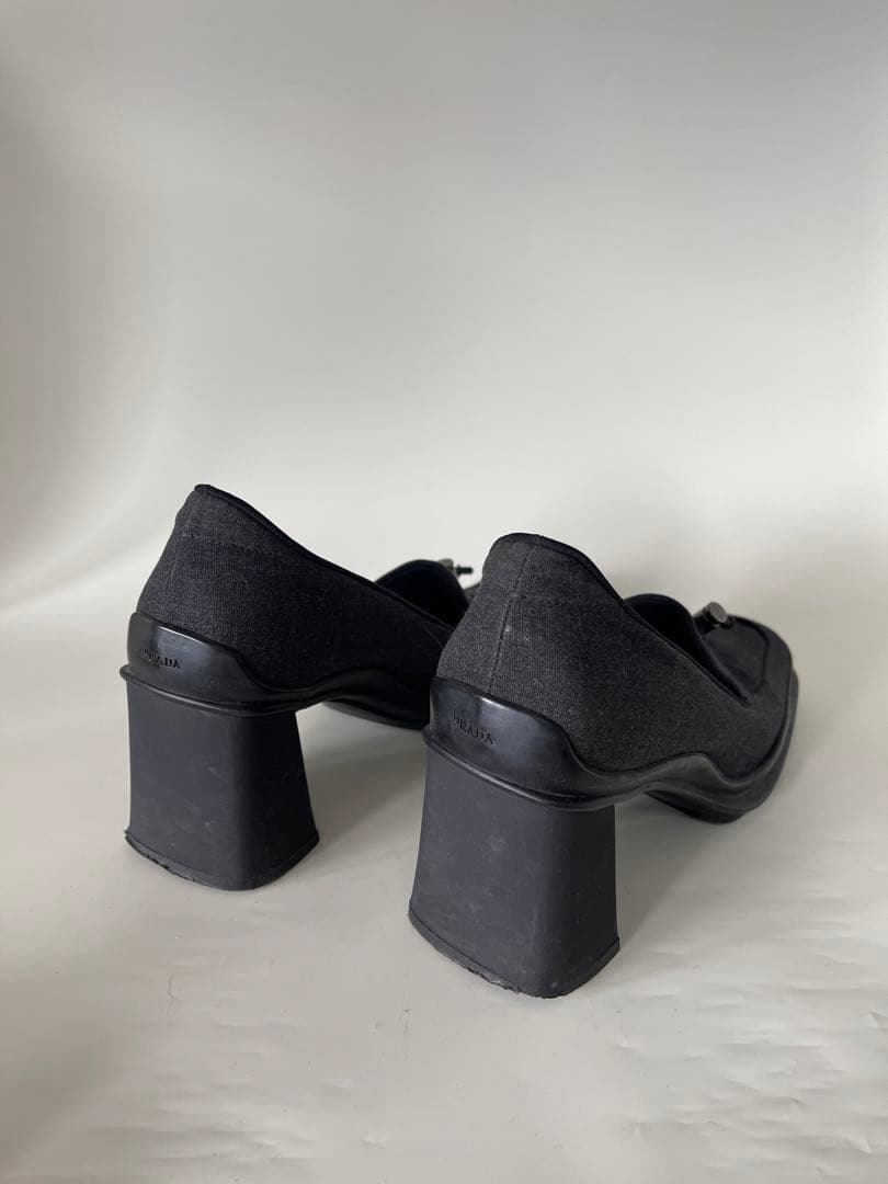 美品Pradaプラダブラックグレーヒール付きモカシンパンプス36.5