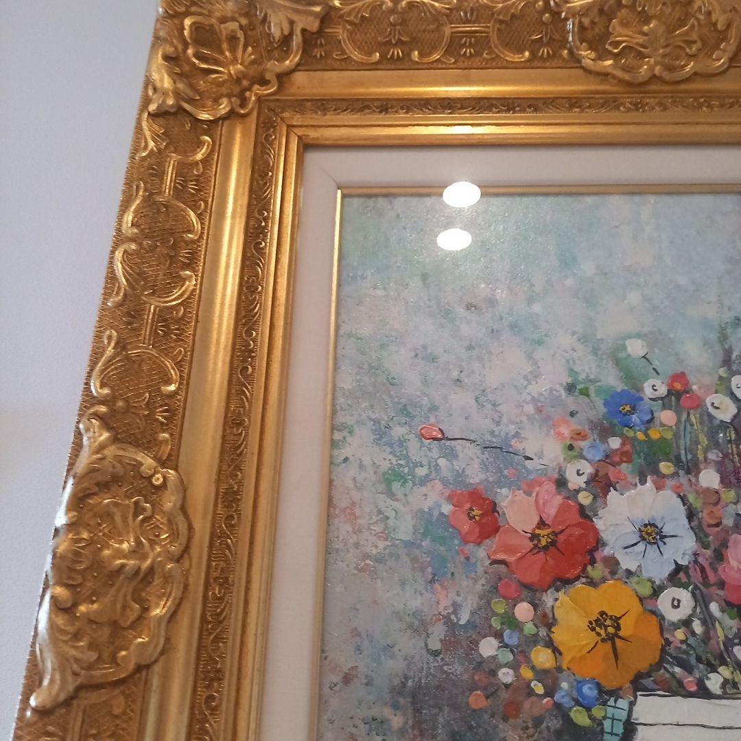 花瓶と花と豪華額縁付き