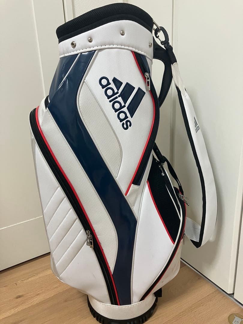 アディダス　adidas キャディーバック　９型　フードカバー付属