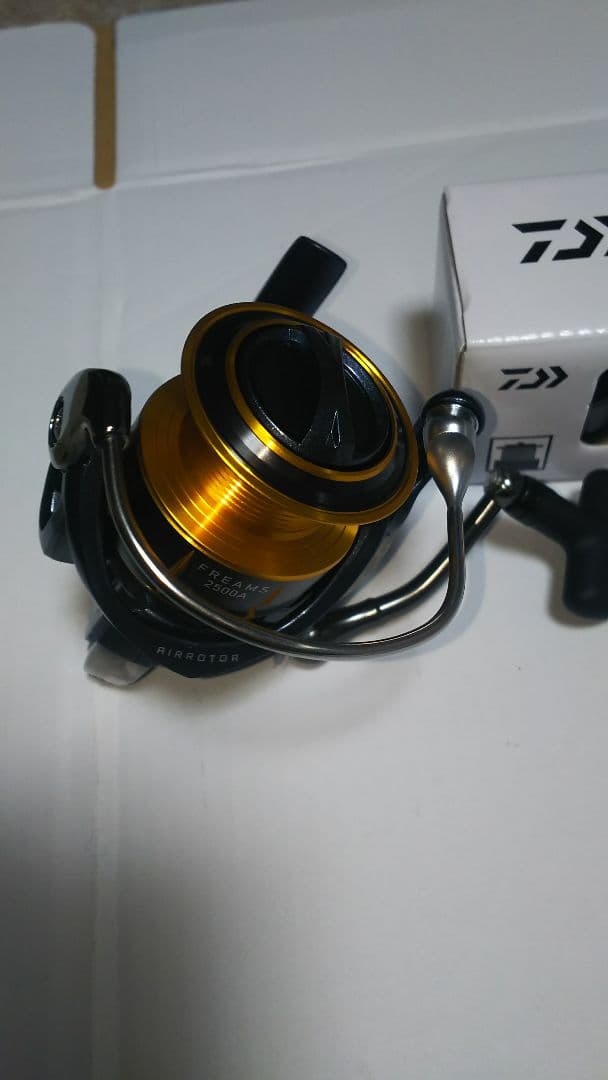 ダイワ FREAMS 2500A 新品