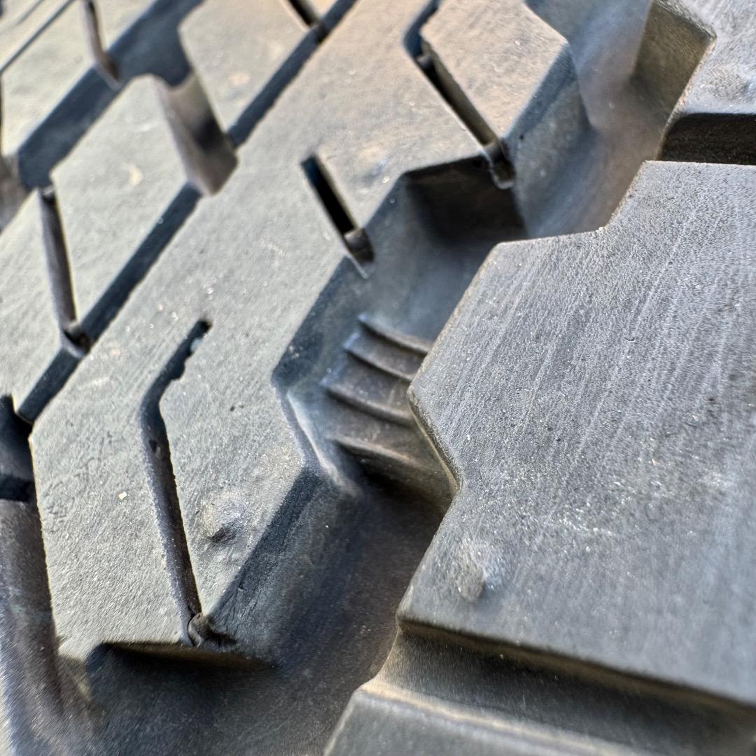 （送料込み）ジムニーシエラ JB74 新車外し ホイール＆タイヤ 2025年製