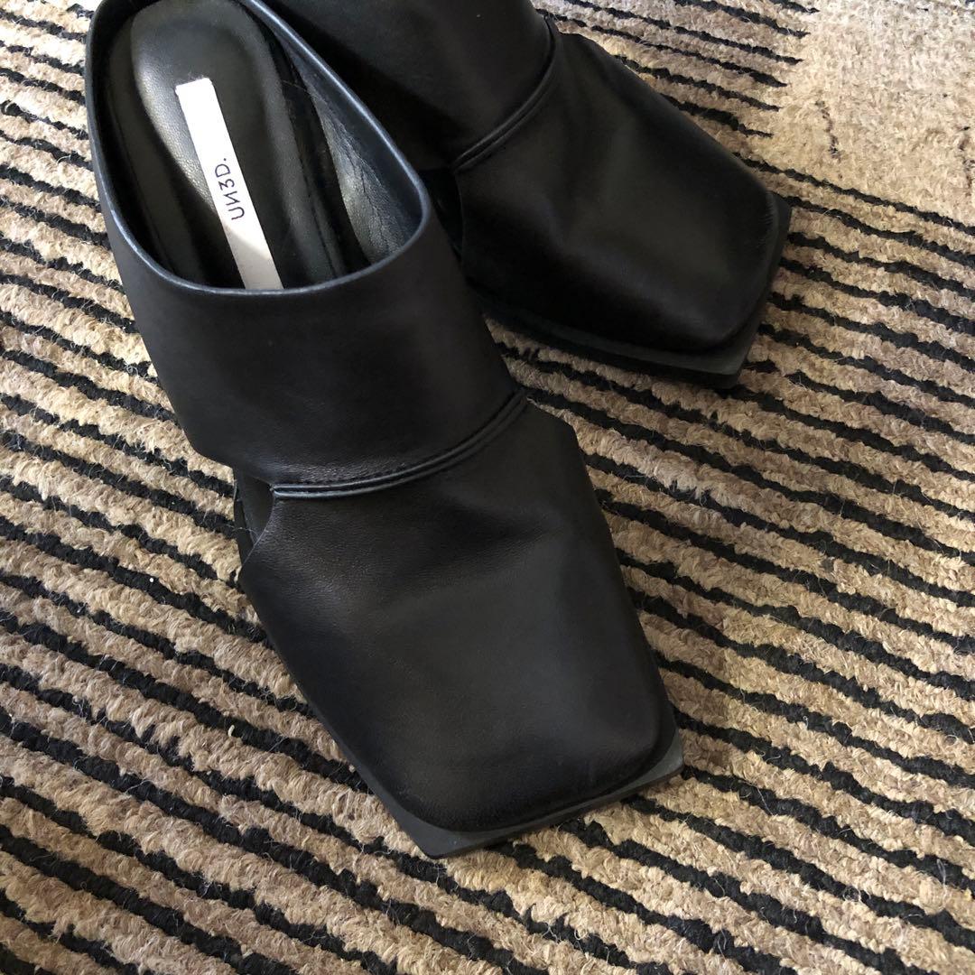 美品　アンスリード　サイドカットスクエアミュール