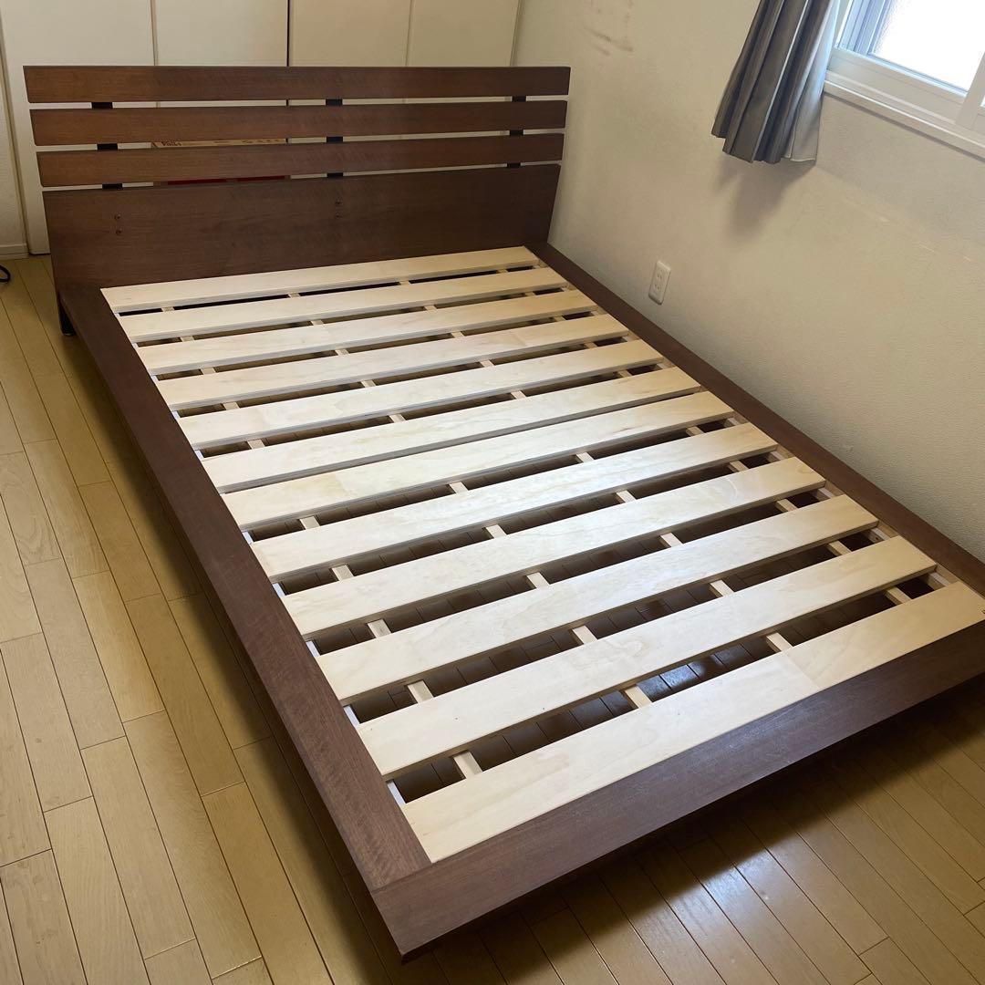 ACTUS 木製ダブルベッドフレーム