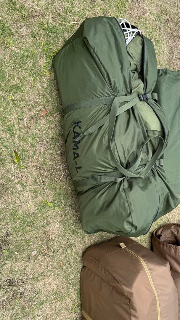 カマボコテント3 オプション品充実　寝室とリビングに分かれています