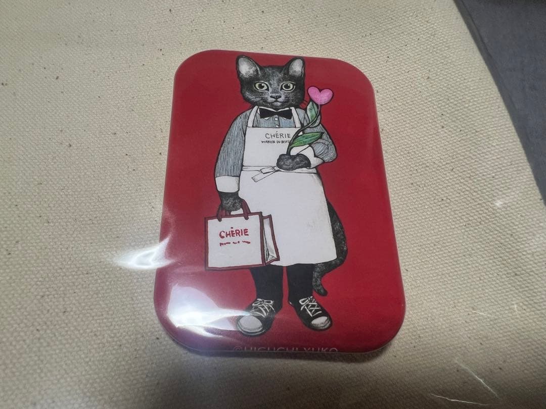 CHÉRIE×ヒグチユウコ 限定LEOトート２種類 缶バッチ付き