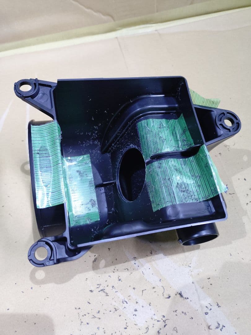 新型N-BOXターボ車　エアクリーナー　インタークーラーエアーガイド