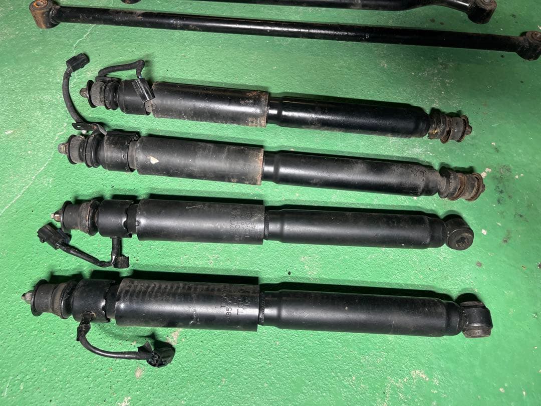 ランドクルーザー80 純正ショック　ロッド 足回り