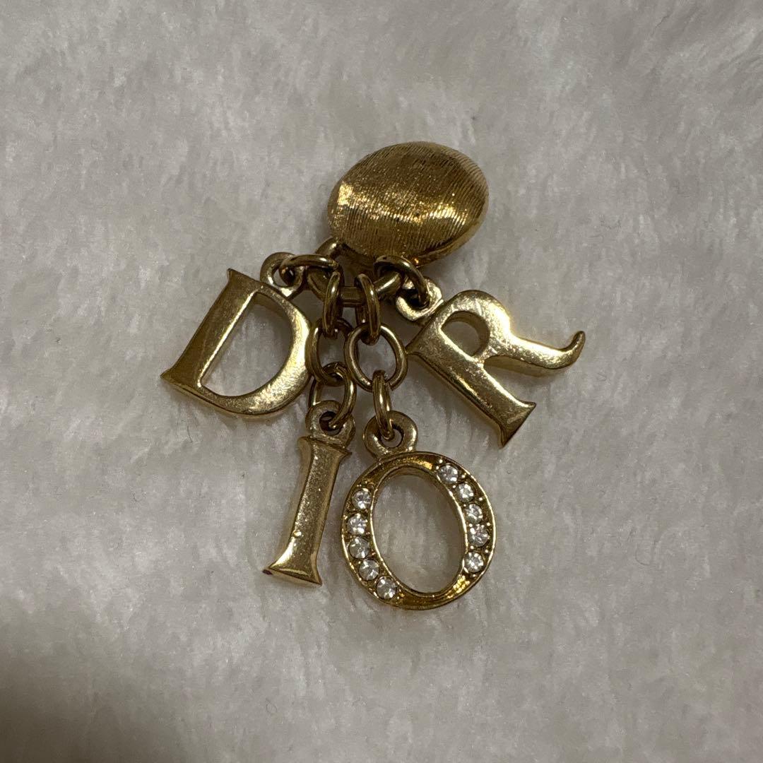 Dior ロゴチャーム ピアス(片耳のみ)