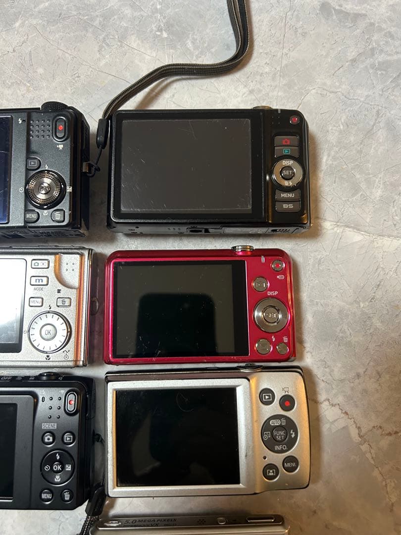 コンパクトデジカメ7台まとめ売り（ジャンク品）