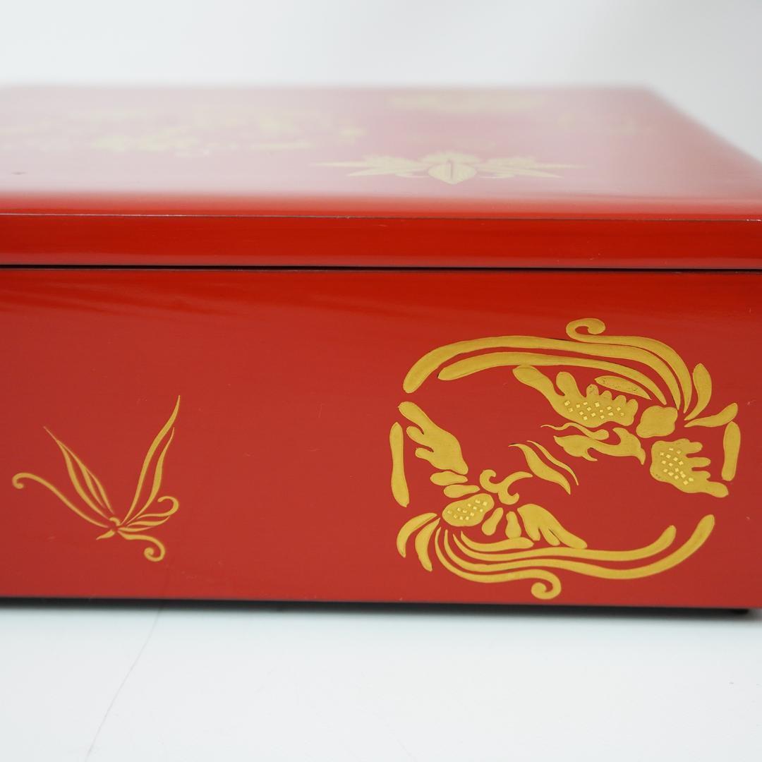 漆 蒔絵 重箱 五段 蓋2枚付き 松竹梅 縁起物 収納箱 付属