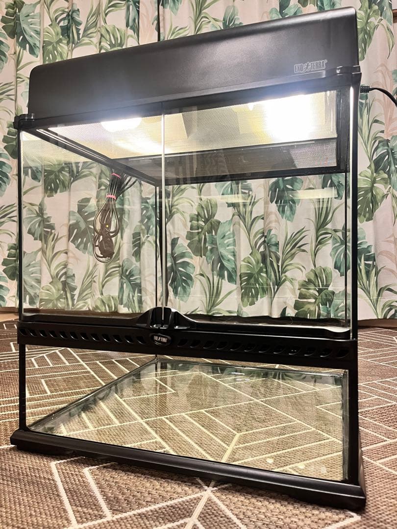 Exo terra 大きめ飼育ケージ 蛍光灯2灯付き ヒーターセット