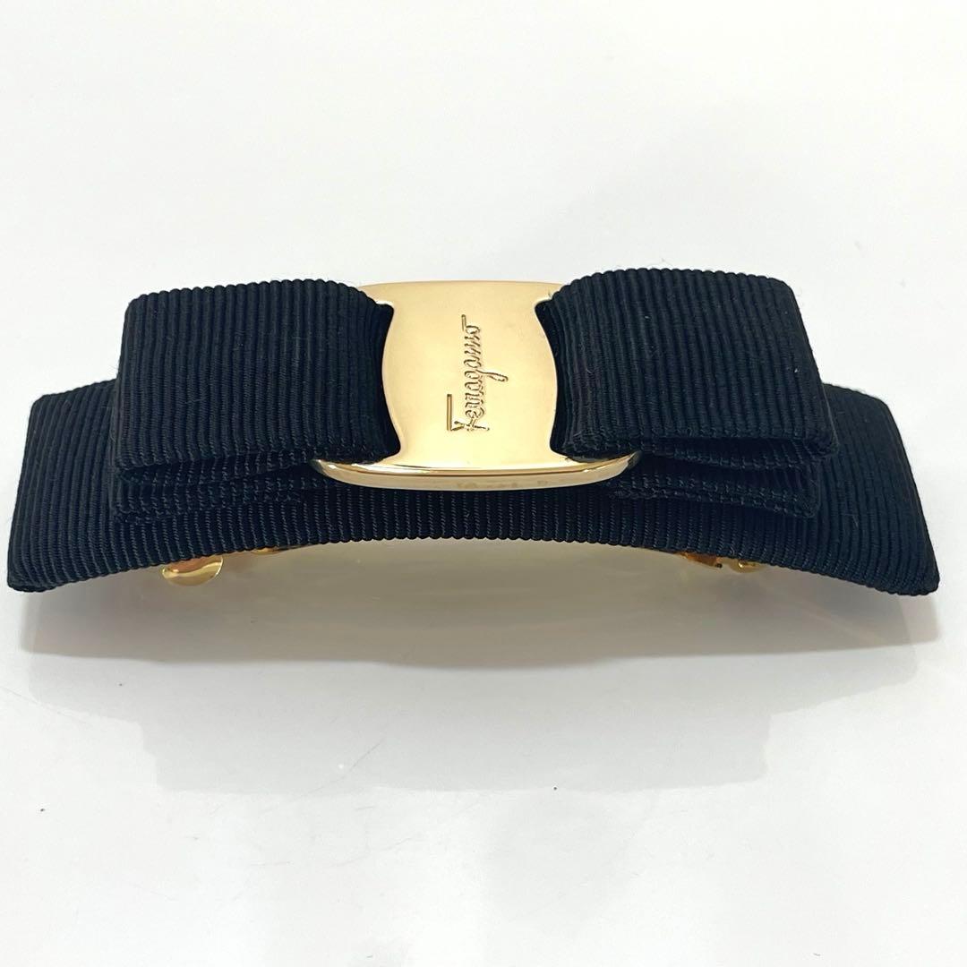 【美品・箱付き】フェラガモ ヴァラリボン バレッタ ブラック ゴールド金具