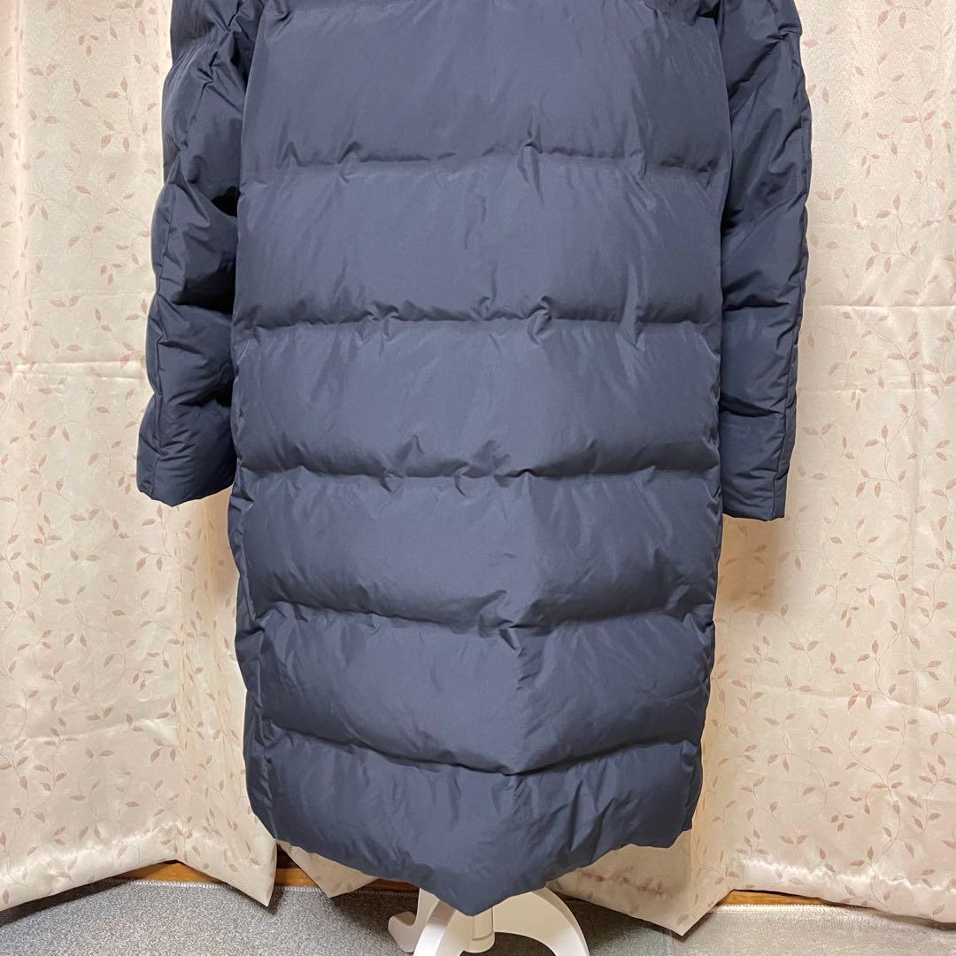美品 UNIQLO シームレス ダウン ロング 4XL 耐久撥水加工 軽量