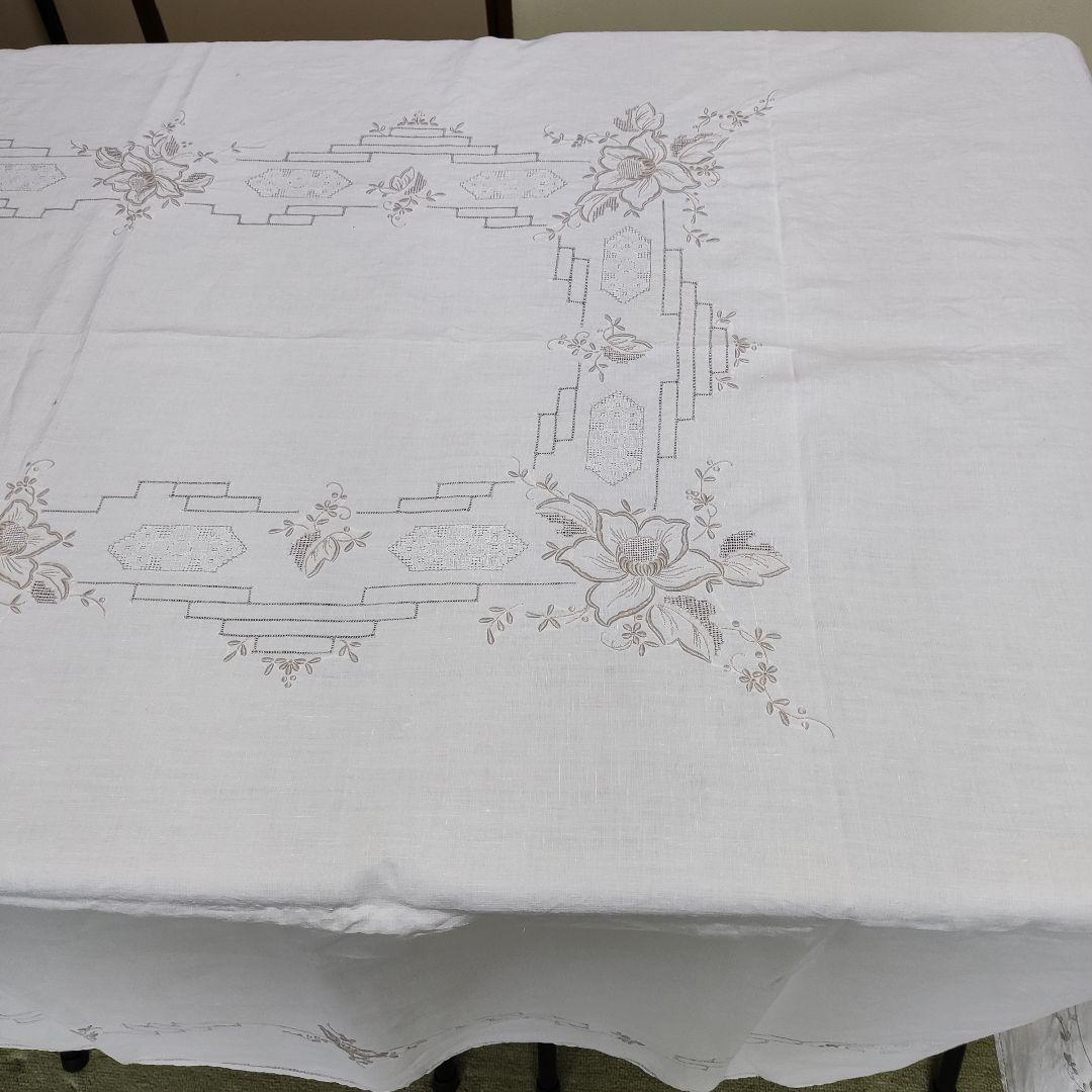 ⑦ 大判　刺繍テーブルクロス　 ナプキン12枚付
