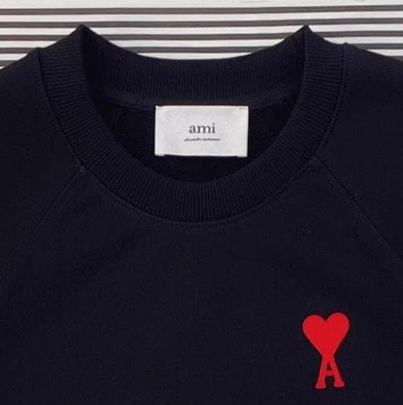 ✨新品✨ ami paris アミパリ 黒 トレーナー　サイズ L