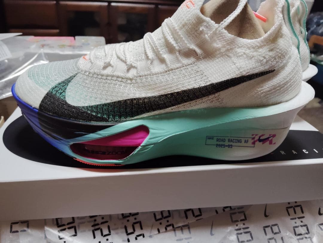 Nike ZoomX Vaporfly NEXT% 2 スパイクシューズ