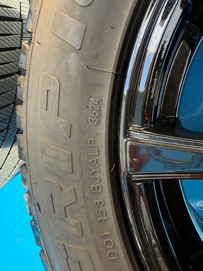 【2024年製】スタッドレスタイヤ205/60R16 GRIPICEX