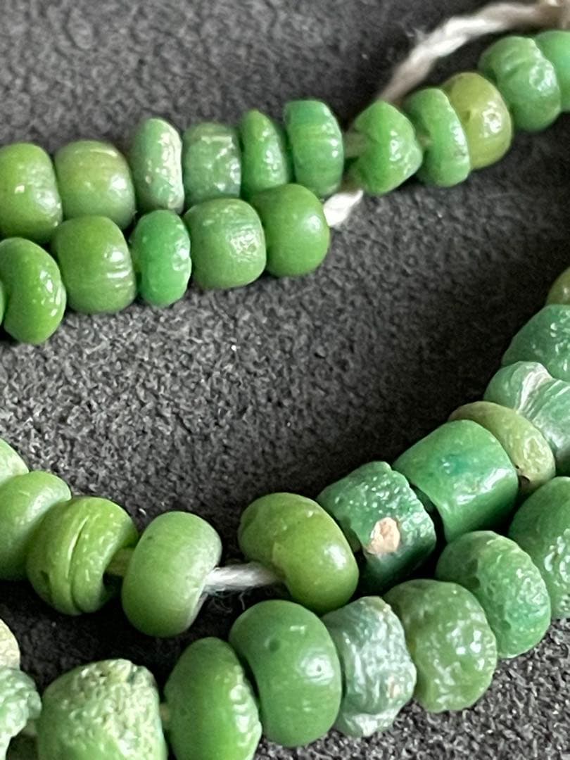 古墳期　硝子玉一連　風化　出土品　とんぼ玉