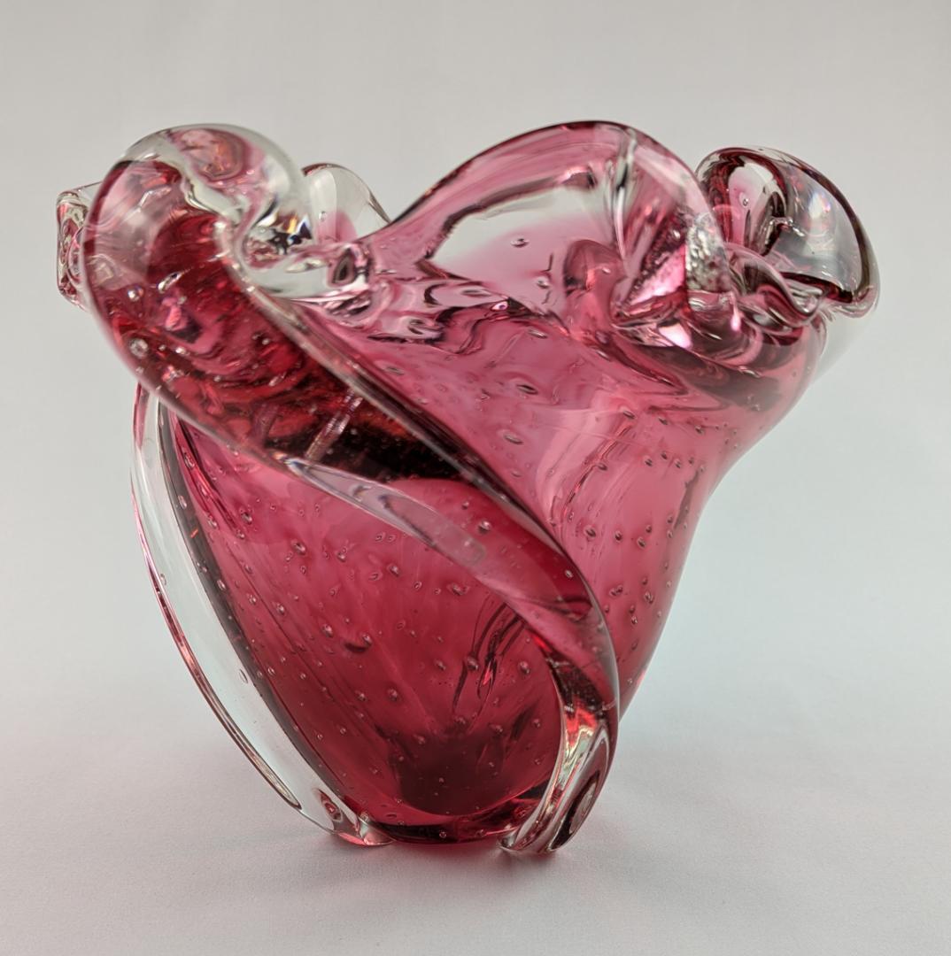 岩田藤七　紅牡丹　吹きガラス