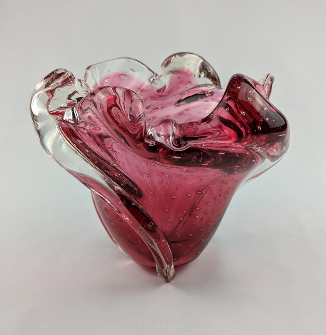 岩田藤七　紅牡丹　吹きガラス