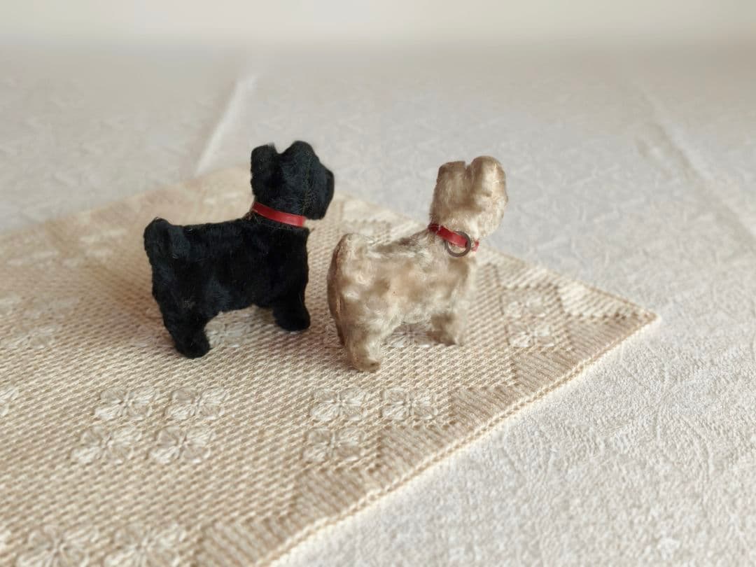 * vintage teria ❀ クリーム色の毛並みの テリアさん