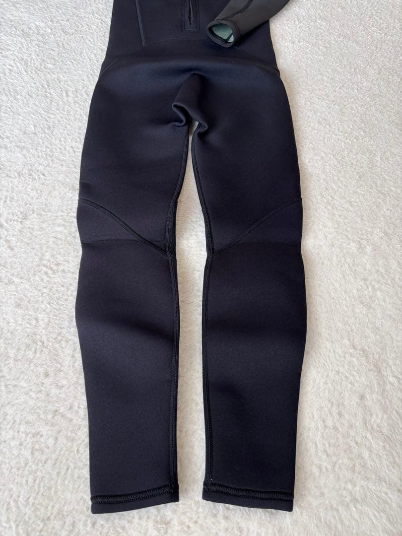 QUIKSILVER クイックシルバー ウェットスーツ キッズ　140 新品