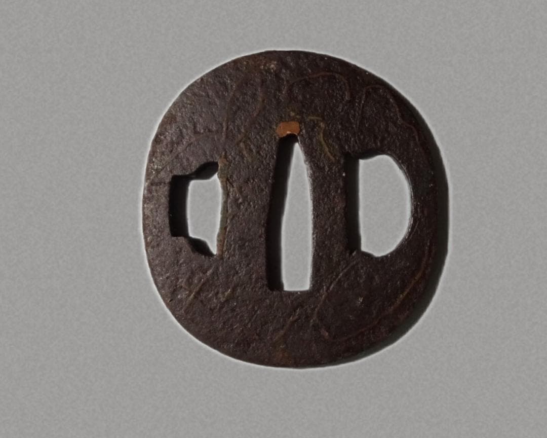 時代物　短刀用鐔 ３枚＋縁１個　まとめて