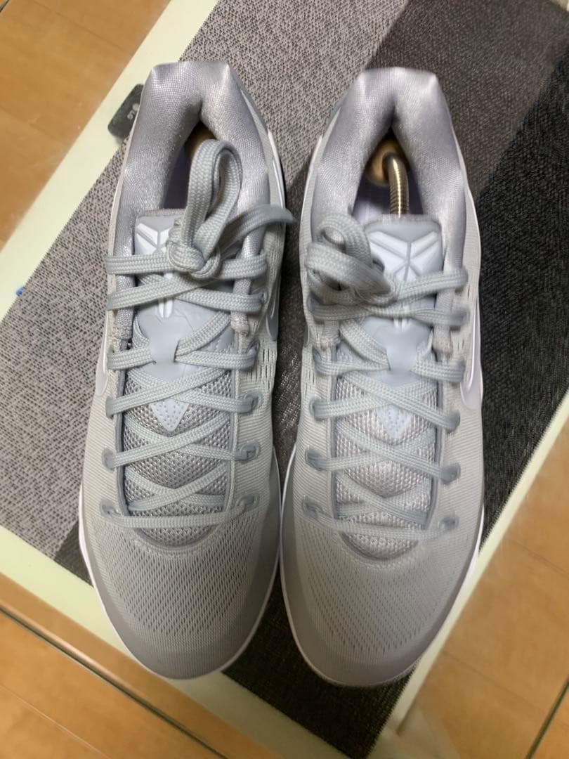 シューズ(男性用) KOBE 9 LOW WOLF GREY