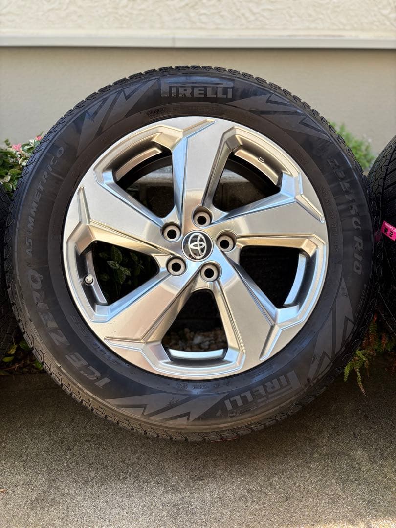 f*o様 Pirelli 225/60R18 タイヤ・ホイールセット