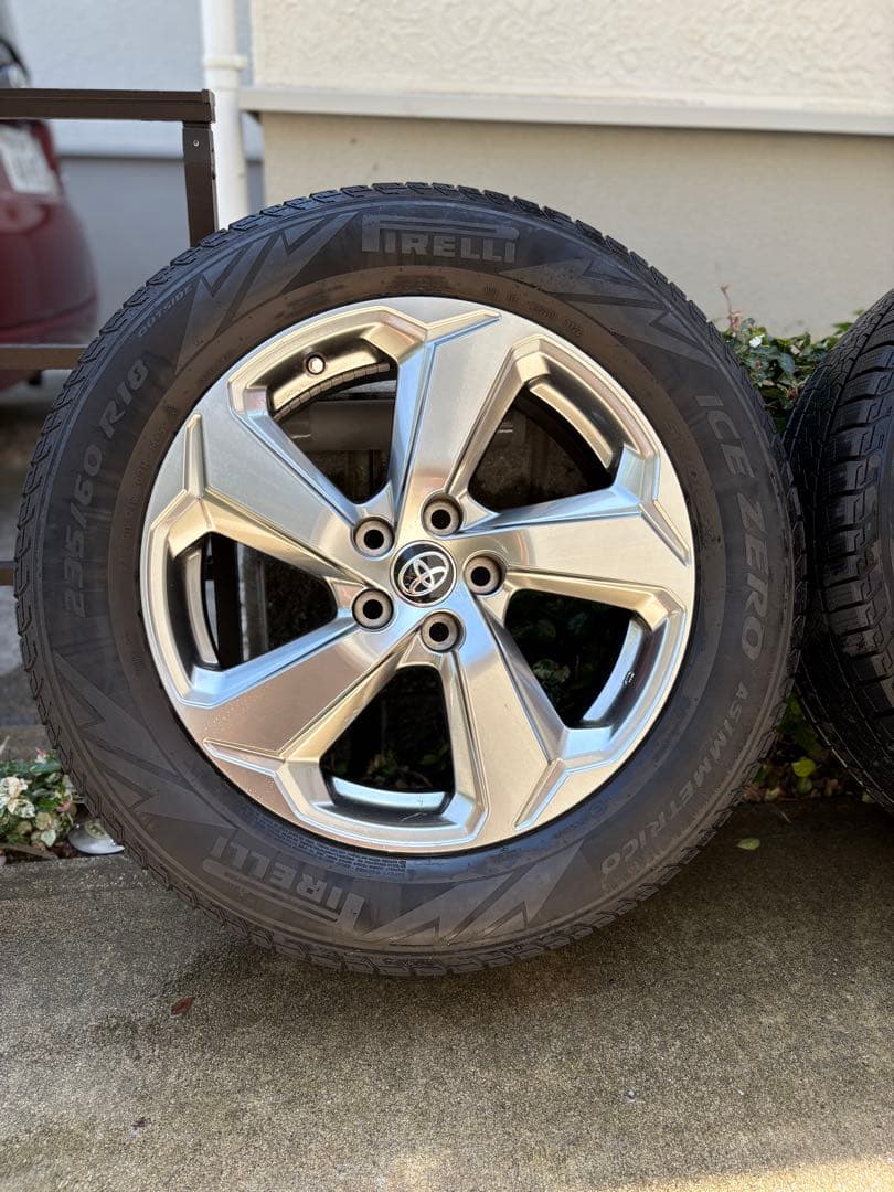 f*o様 Pirelli 225/60R18 タイヤ・ホイールセット