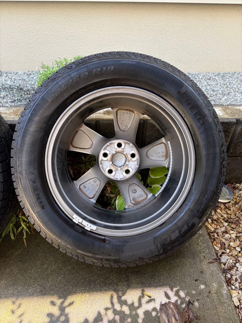 f*o様 Pirelli 225/60R18 タイヤ・ホイールセット