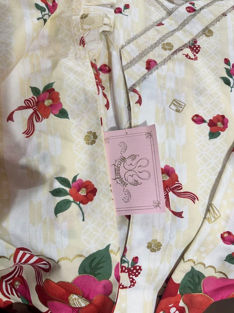 メタモルフォーゼ おとめの恋つばき　着物合わせ風ブラウス（プラスサイズ）たまご