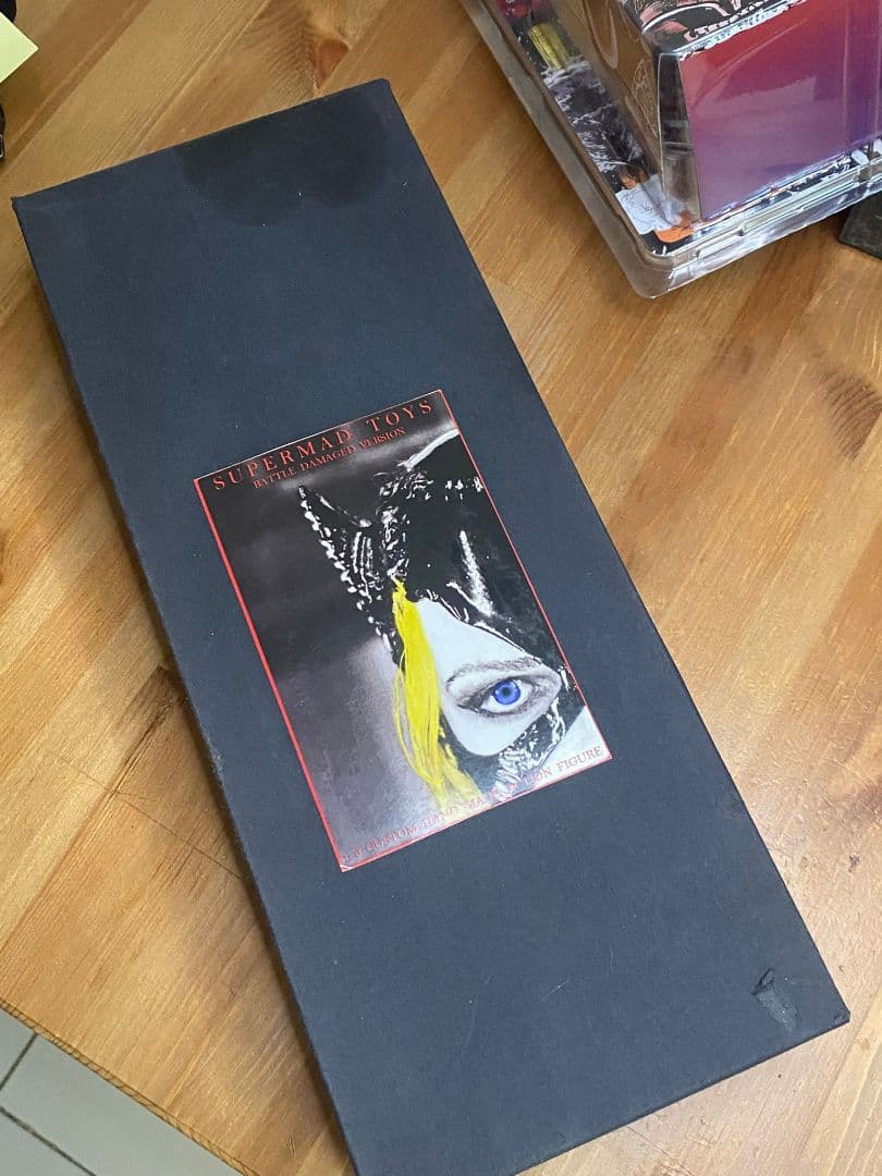 Supermadtoys 1/6 キャットウーマン／バットマン 戦闘後版